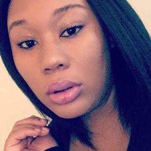 Meet your Posher, Jade